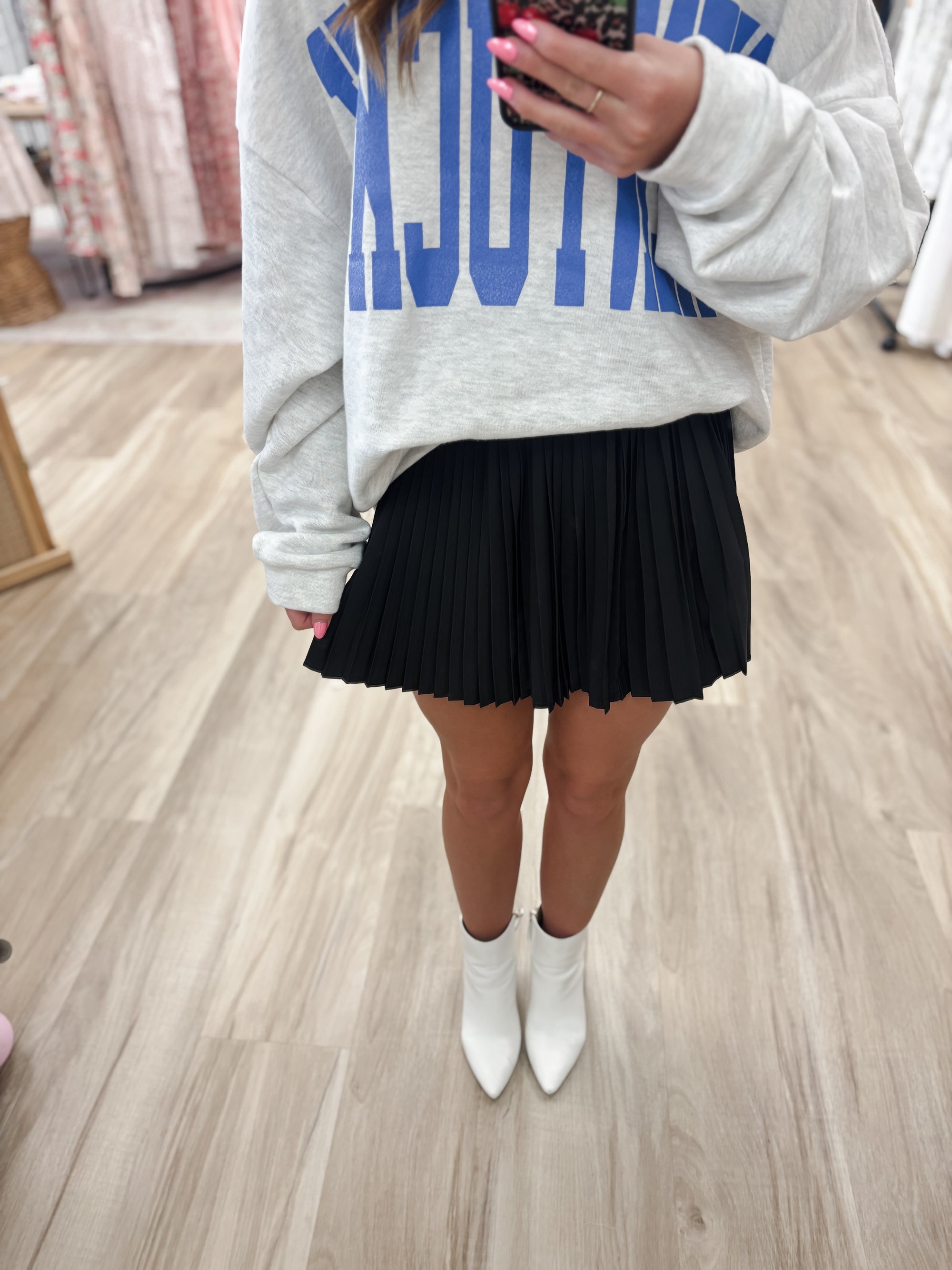 Serves Up Black Mini Skort