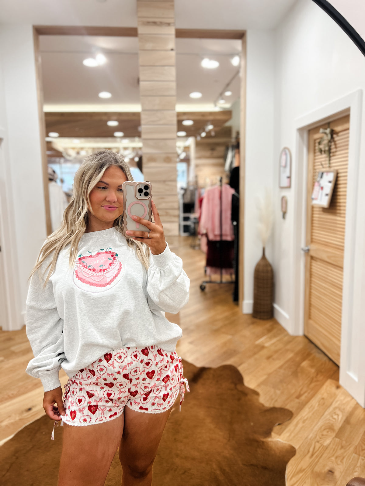 The Pearl Cake Love Pullover