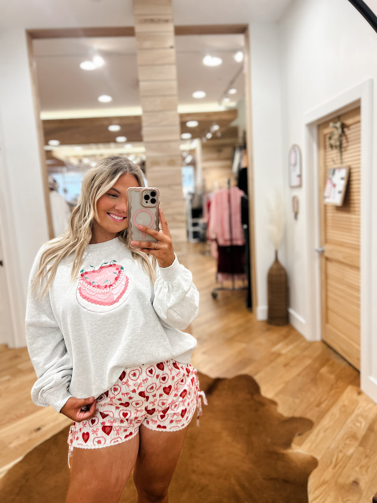 The Pearl Cake Love Pullover