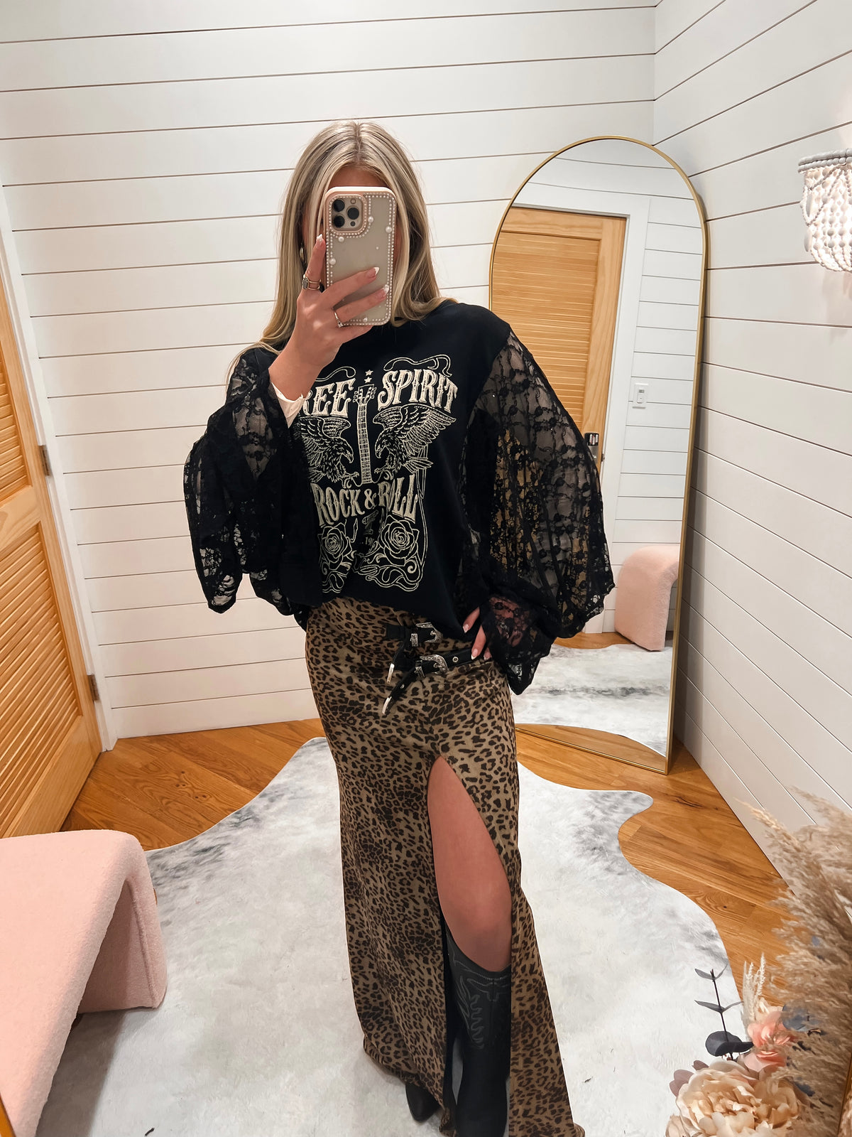 Black Vintage Free Spirit Rock &amp; Roll Lace Sleeve Graphic Tee